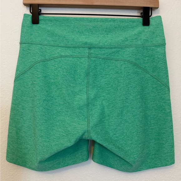Outdoor Voices Green Warmup Bike Shorts 5” Women’s Medium - Picture 2 of 7